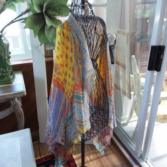 SOLDVest/Wrap with sleeves. - Picture 4 of 5